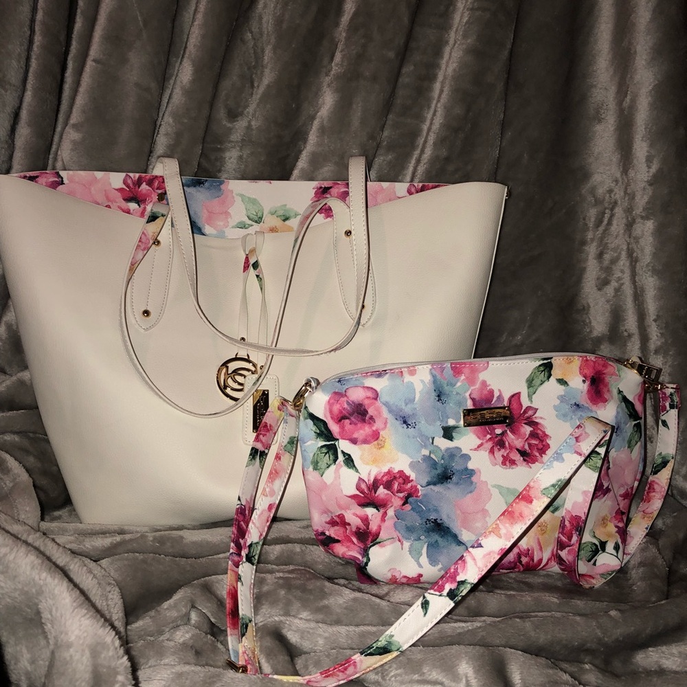 Bebe Matching Reversible White/Floral Bags